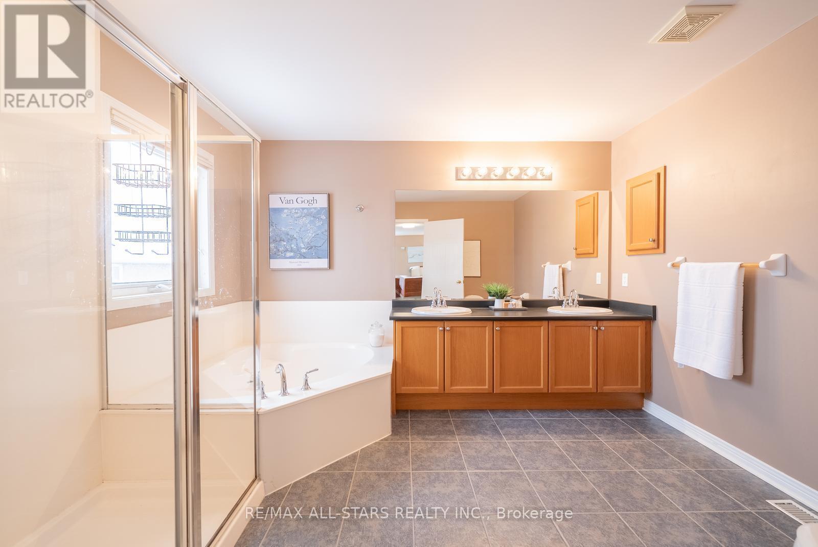 176 Manhattan Drive, Markham, ON - Indoor Photo Showing Bathroom