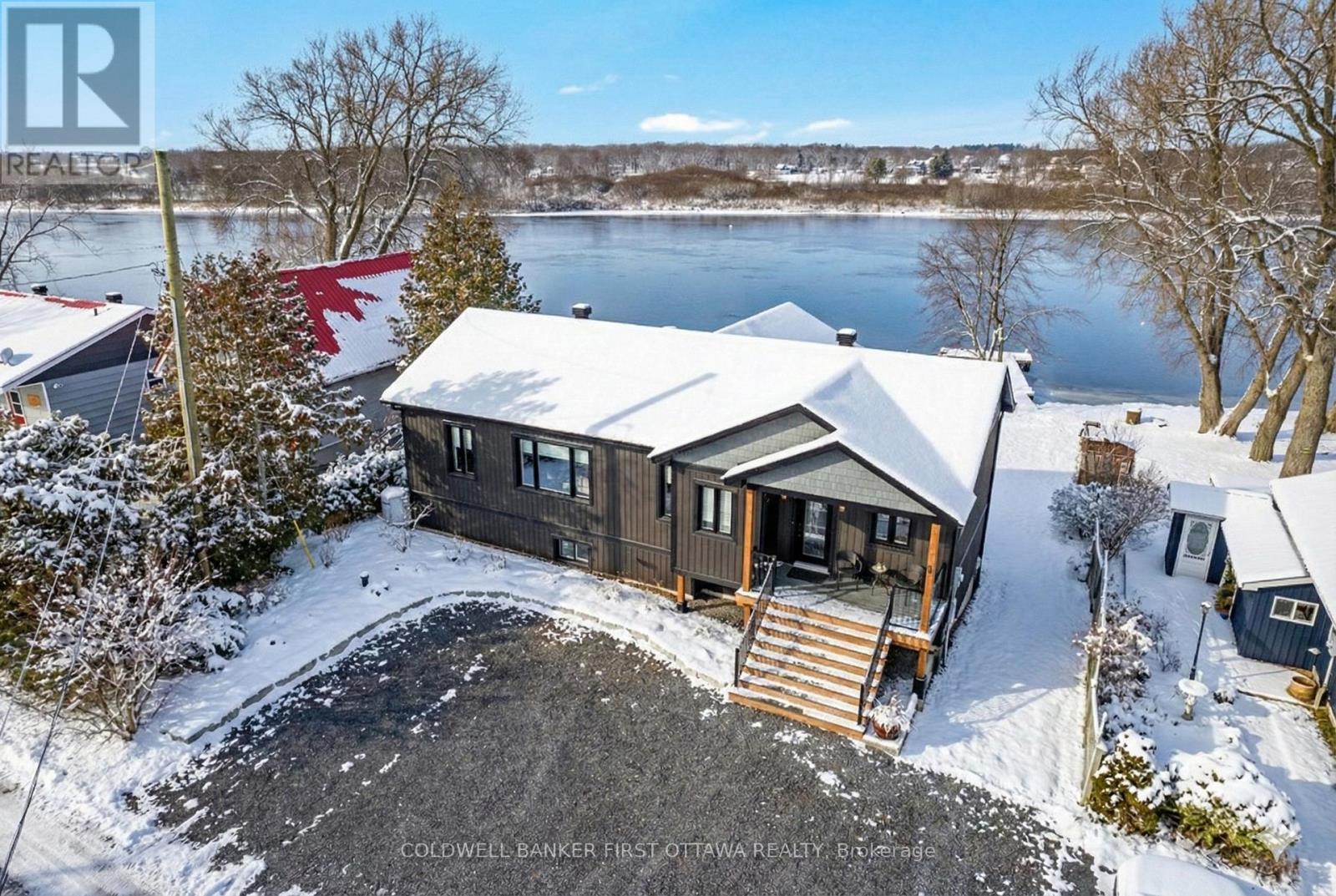 New 2022 bungalow; quiet bay on St Lawrence River - 38 Tuttle Point Road, Edwardsburgh/Cardinal, ON - Outdoor With Body Of Water With View