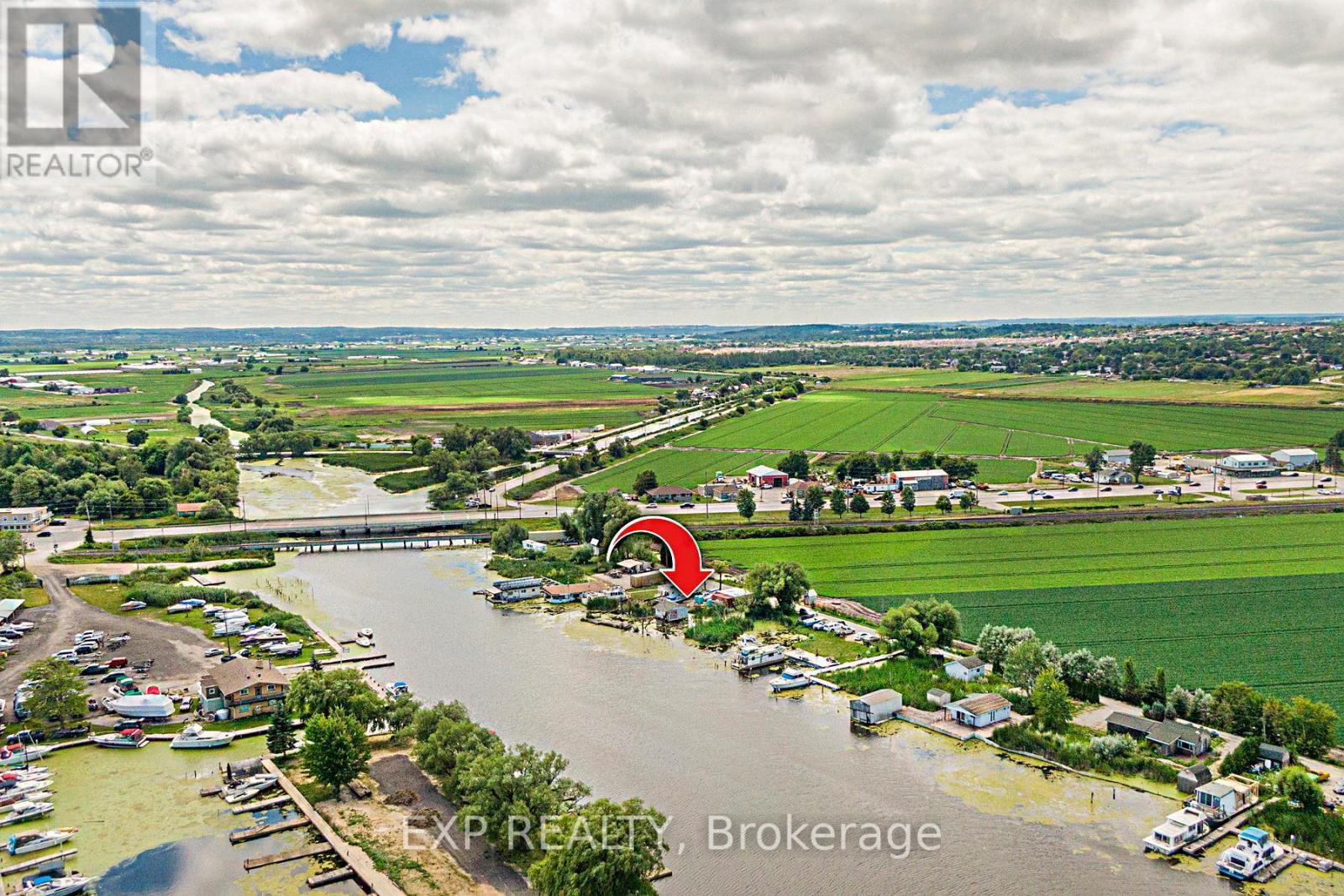 Direct Waterfront On Scenic Holland River - 17 Private Drive, Bradford West Gwillimbury, ON - Outdoor With Body Of Water With View