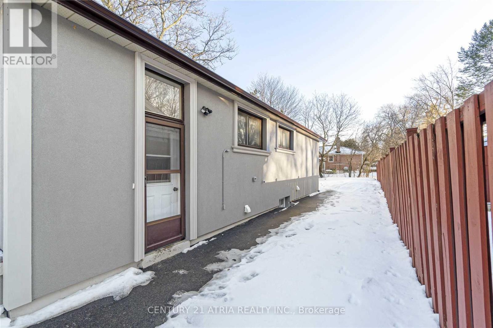 Lower - 107 Murray Drive, Aurora, ON - Outdoor With Exterior