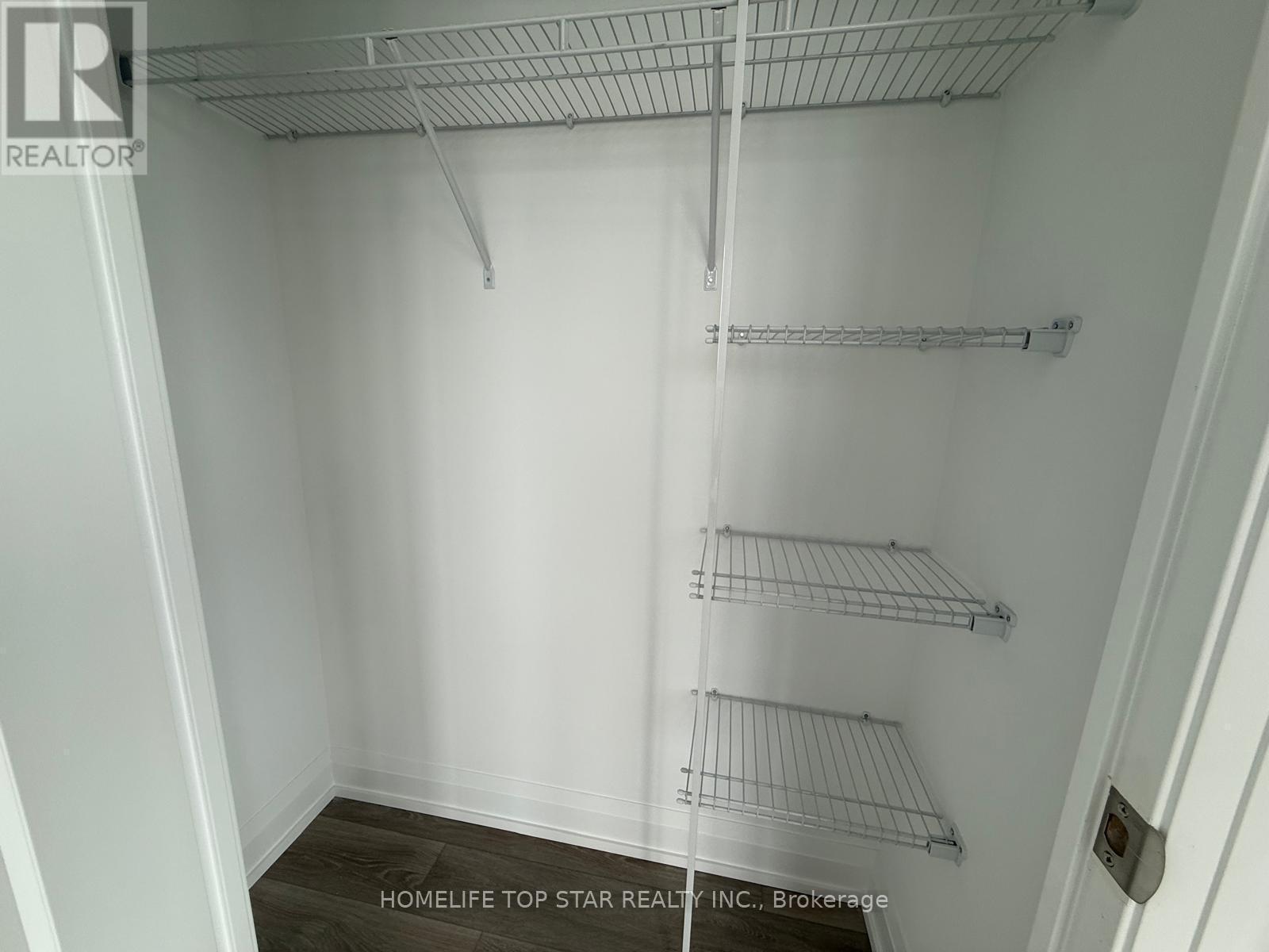 2602 - 20 Soudan Avenue, Toronto, ON - Indoor With Storage