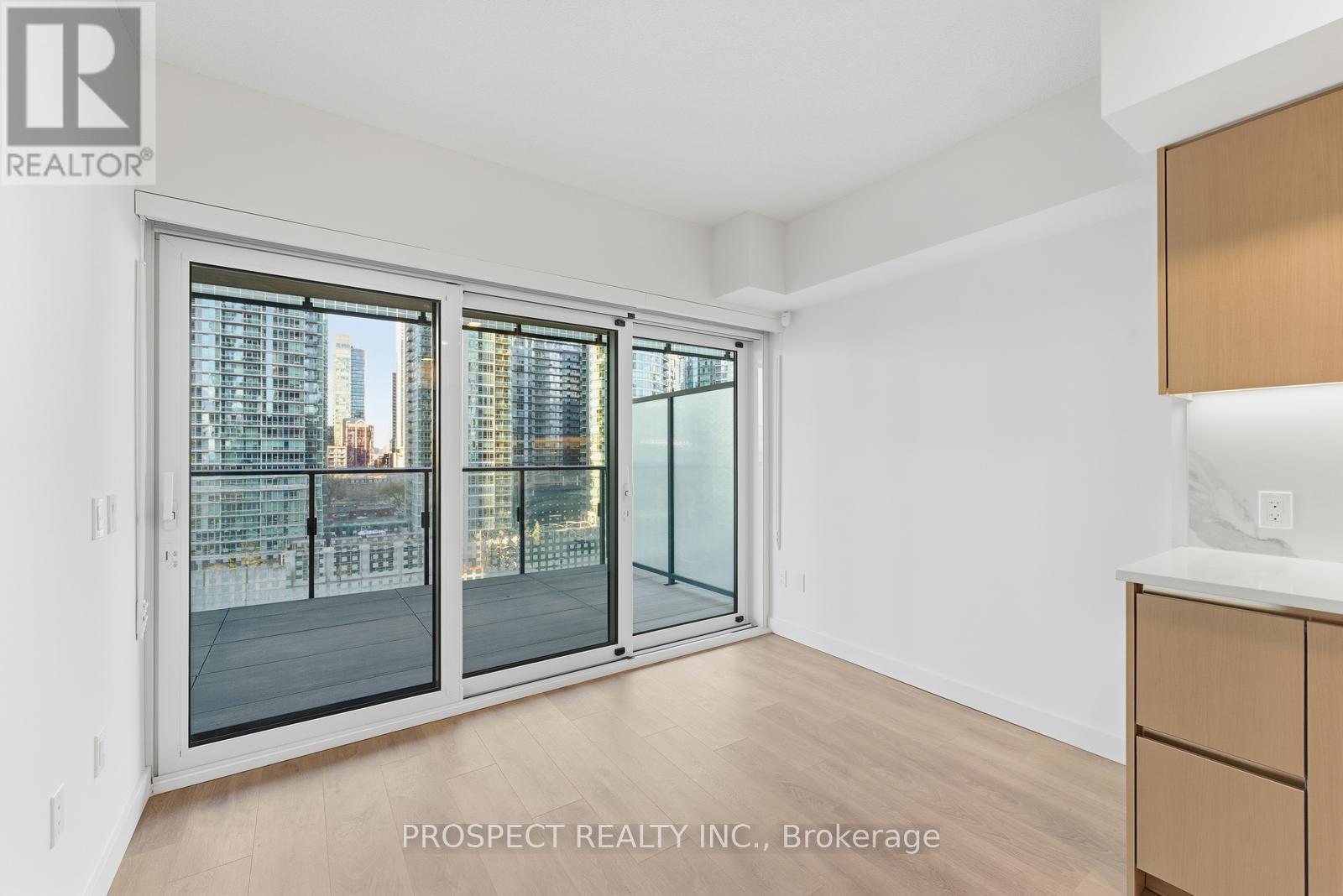 933 - 3 Concord Cityplace Way, Toronto, ON - Photo Showing Other Room