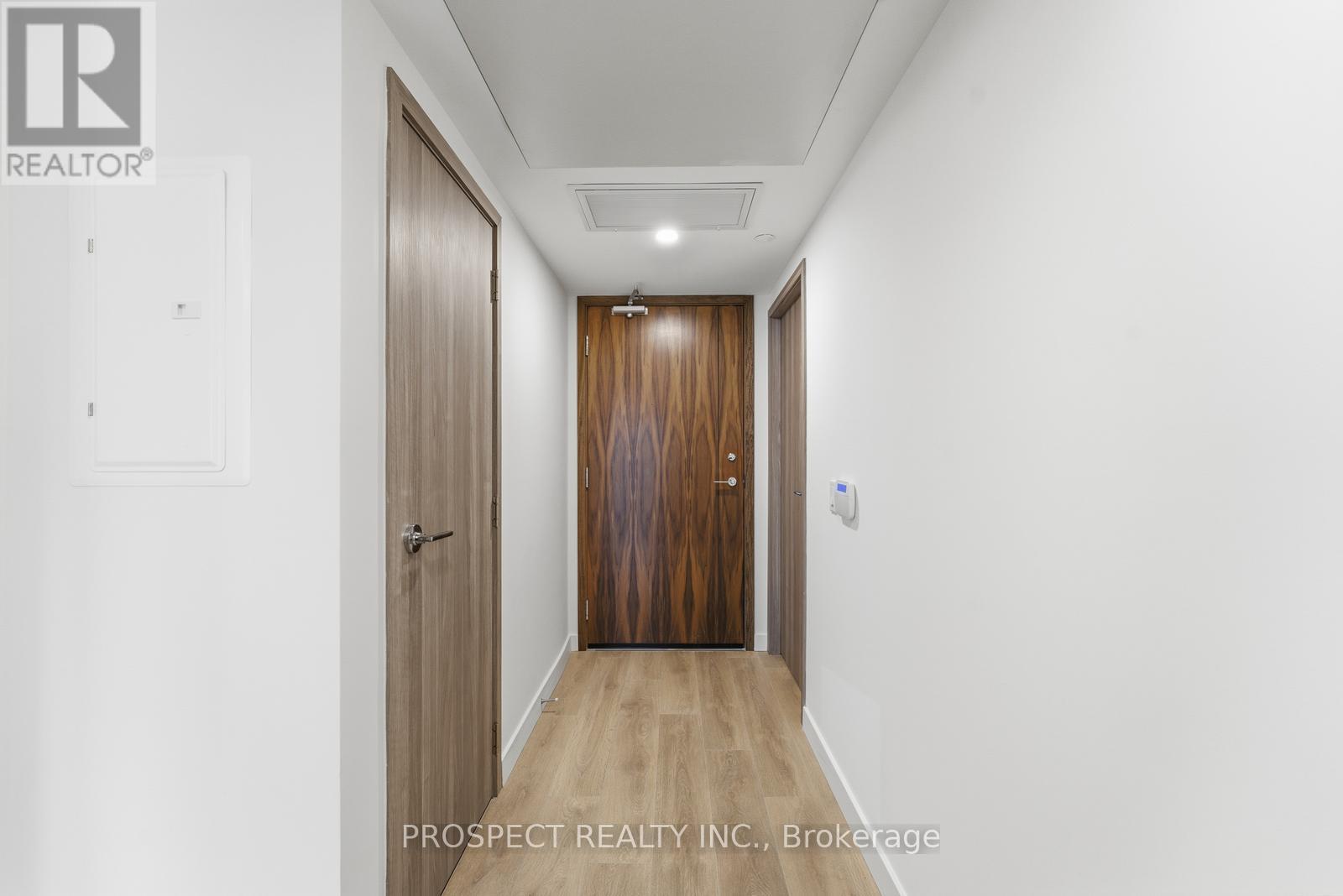 933 - 3 Concord Cityplace Way, Toronto, ON - Indoor Photo Showing Other Room