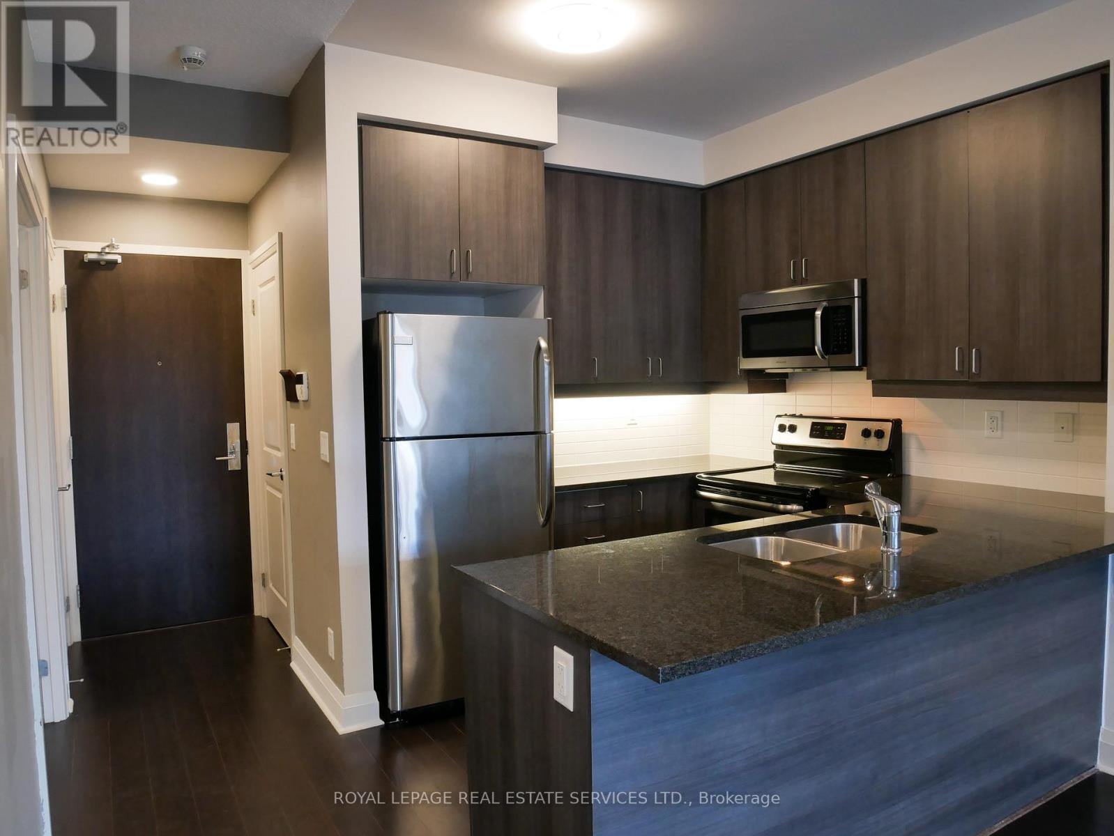 307 - 1185 The Queensway Avenue, Toronto, ON - Indoor Photo Showing Kitchen With Double Sink With Upgraded Kitchen