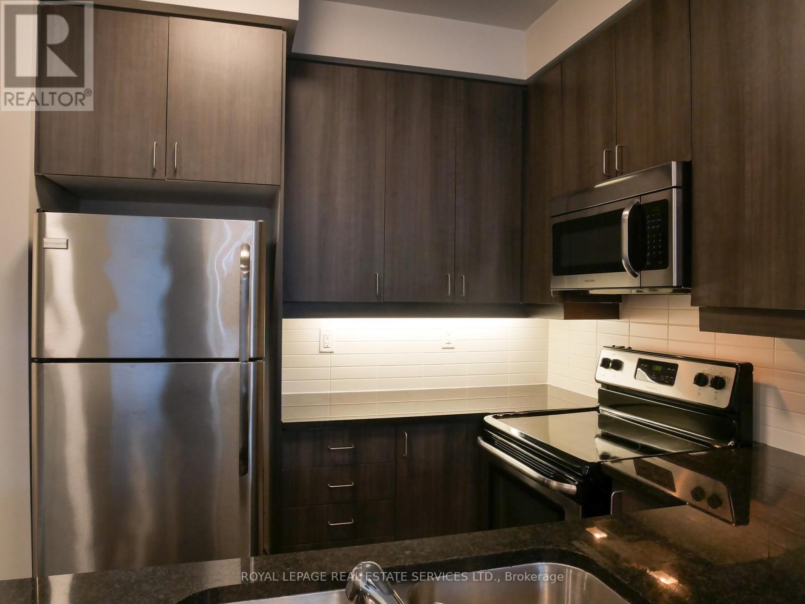307 - 1185 The Queensway Avenue, Toronto, ON - Indoor Photo Showing Kitchen With Double Sink