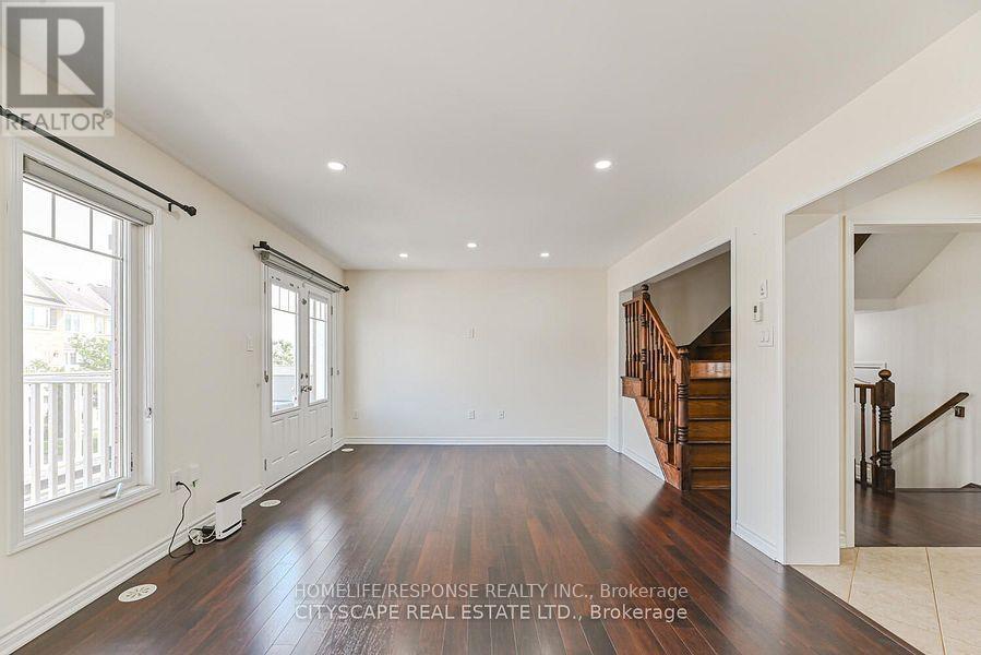 553 Pharo Point, Milton, ON - Indoor Photo Showing Other Room