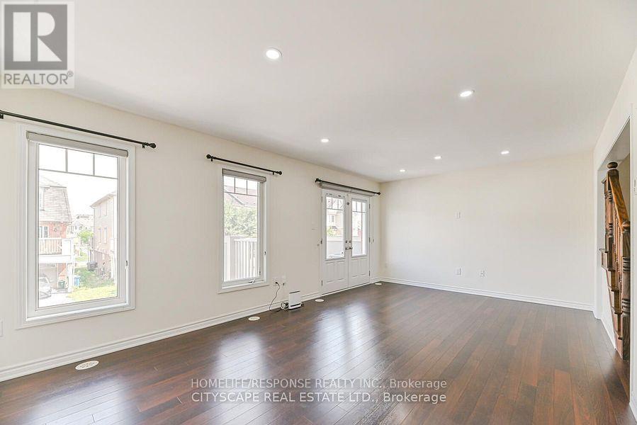 553 Pharo Point, Milton, ON - Indoor Photo Showing Other Room