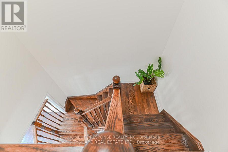 553 Pharo Point, Milton, ON - Indoor Photo Showing Other Room