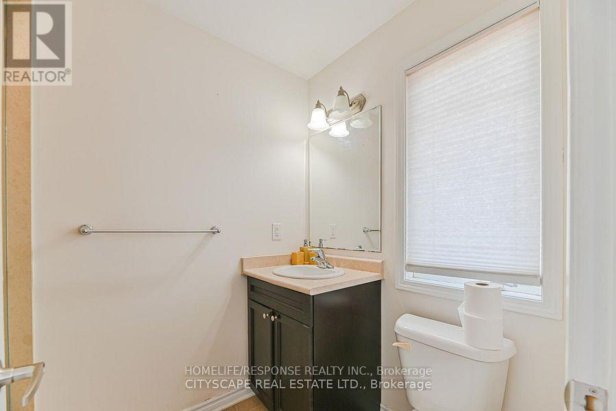 553 Pharo Point, Milton, ON - Indoor Photo Showing Bathroom