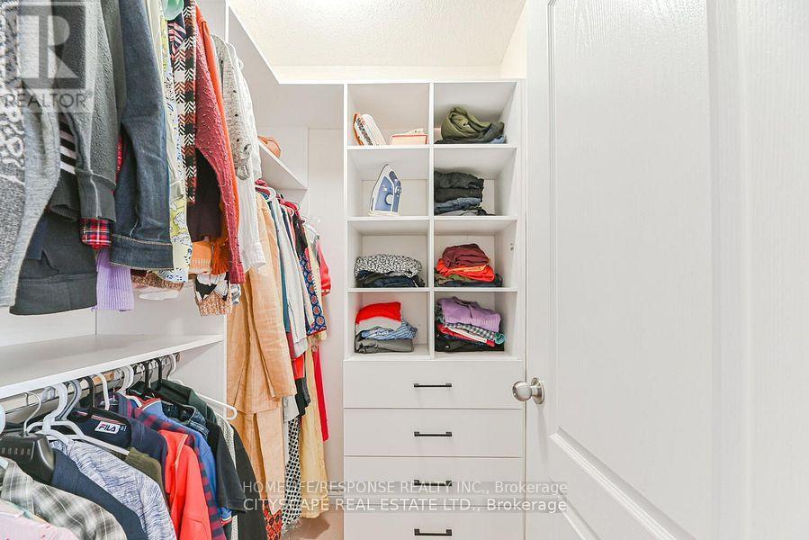 553 Pharo Point, Milton, ON - Indoor With Storage