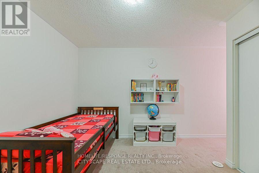 553 Pharo Point, Milton, ON - Indoor Photo Showing Bedroom