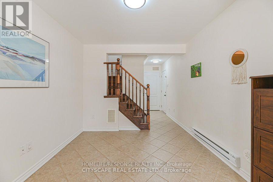 553 Pharo Point, Milton, ON - Indoor Photo Showing Other Room