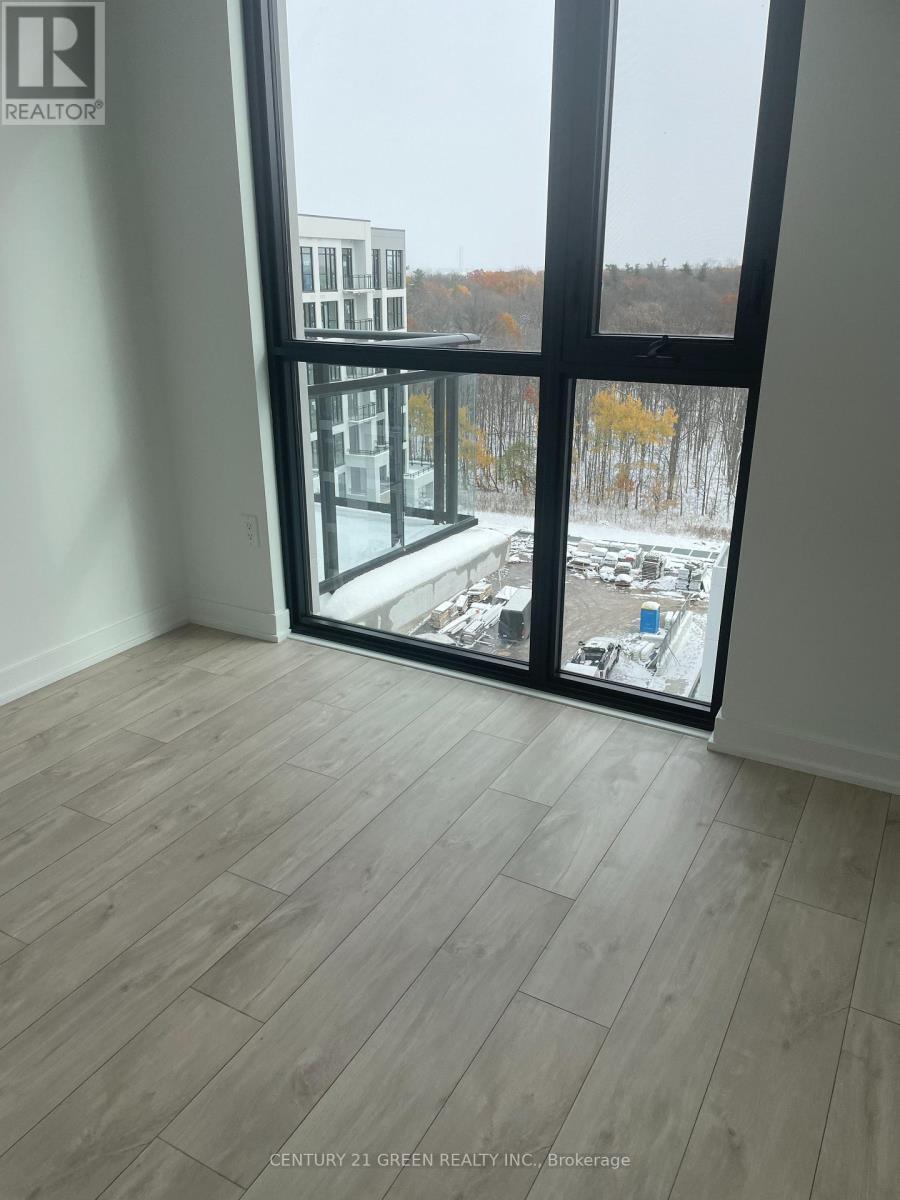 D810 - 720 Whitlock Avenue, Milton, ON - Indoor Photo Showing Other Room