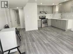 8 BENHURST CRESCENT Brampton, ON L7A 5A2