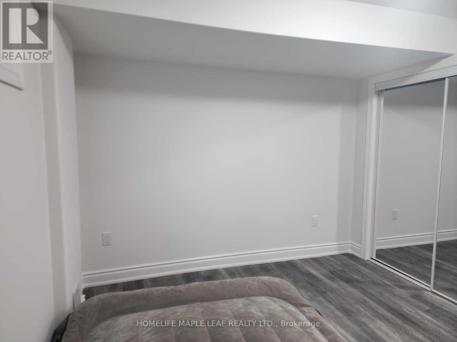 8 Benhurst Crescent, Brampton, ON - Indoor Photo Showing Other Room