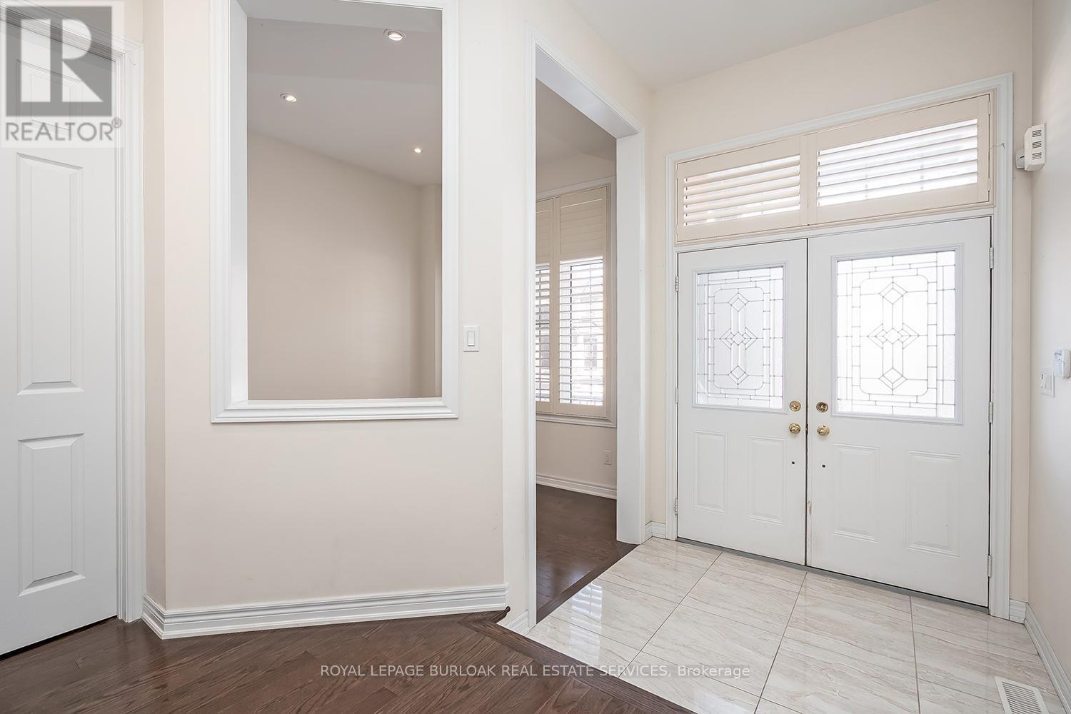 3124 Velebit Park Boulevard, Burlington, ON - Indoor Photo Showing Other Room