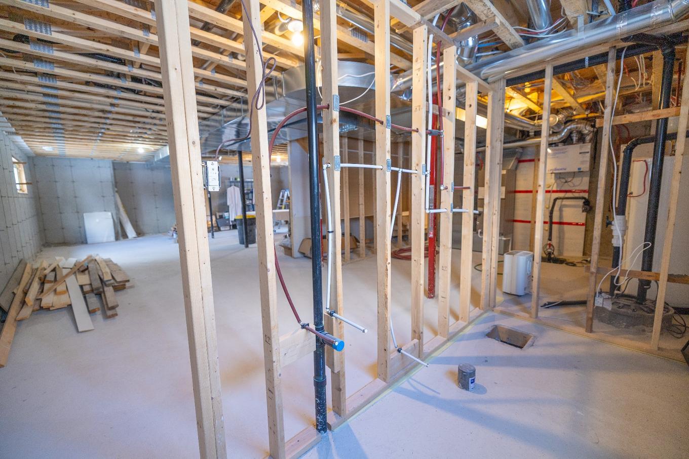 Aerial photo - 215 Ch. Des Chênes, Amherst, QC - Indoor Photo Showing Basement