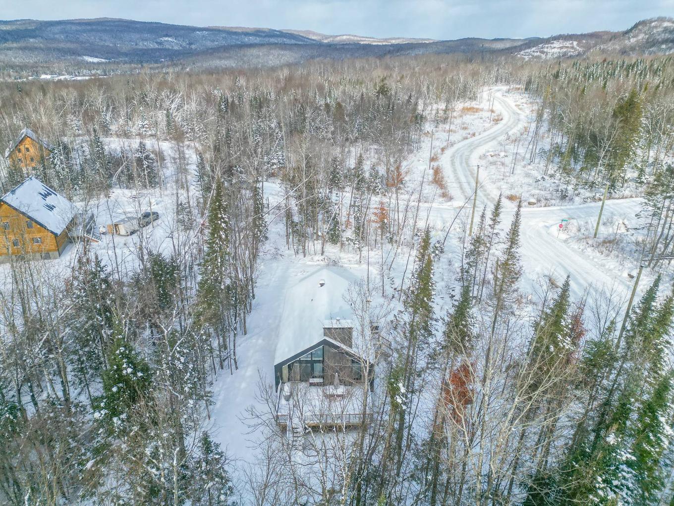 Aerial photo - 215 Ch. Des Chênes, Amherst, QC - Outdoor With View