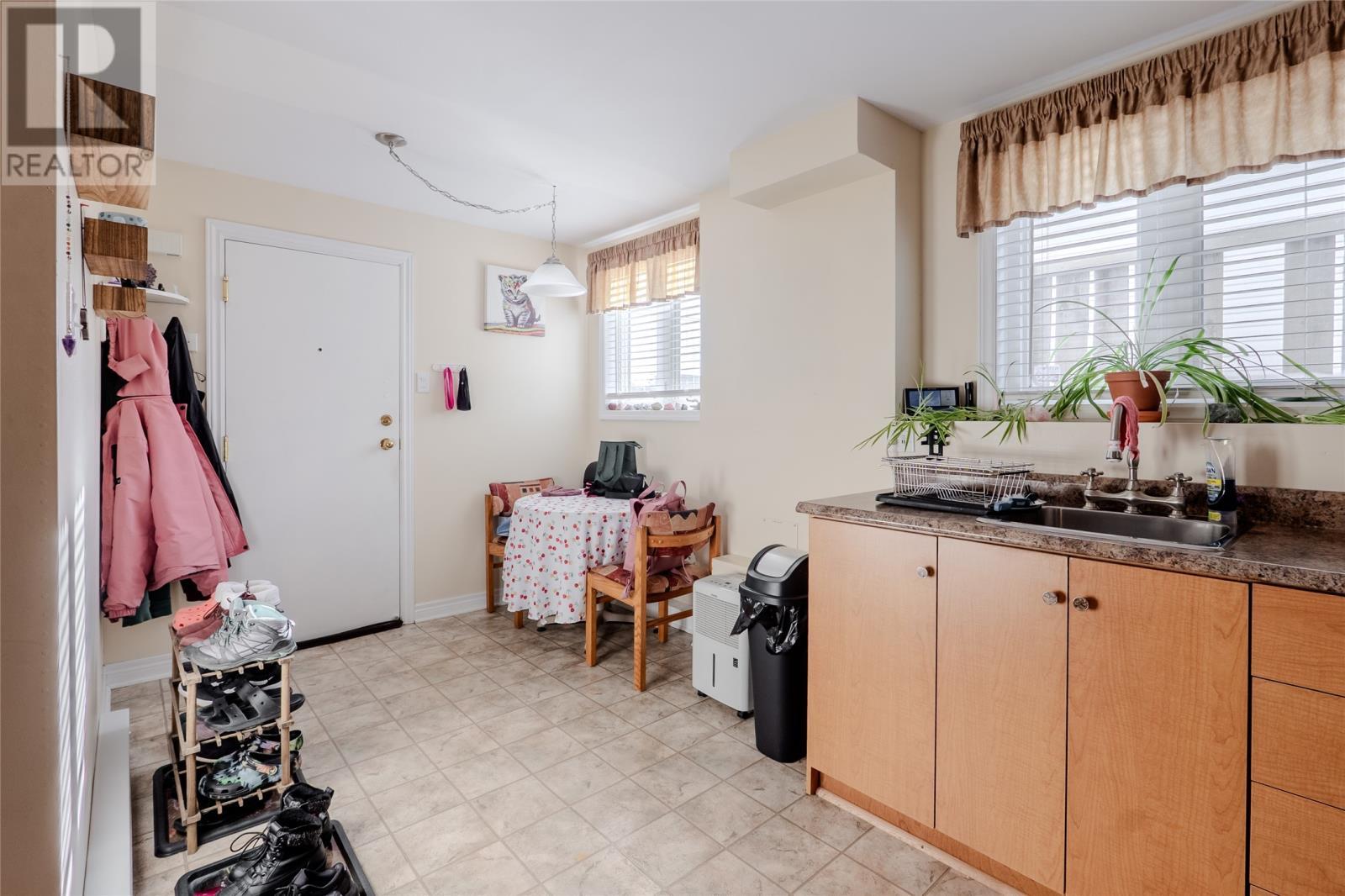 5 Kildare Place, St. John'S, NL - Indoor Photo Showing Kitchen
