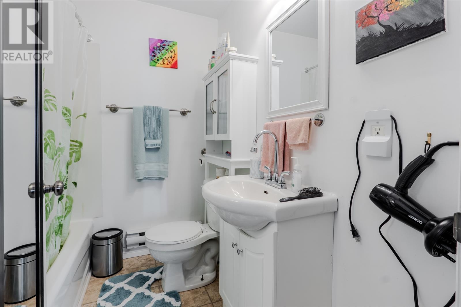 5 Kildare Place, St. John'S, NL - Indoor Photo Showing Bathroom