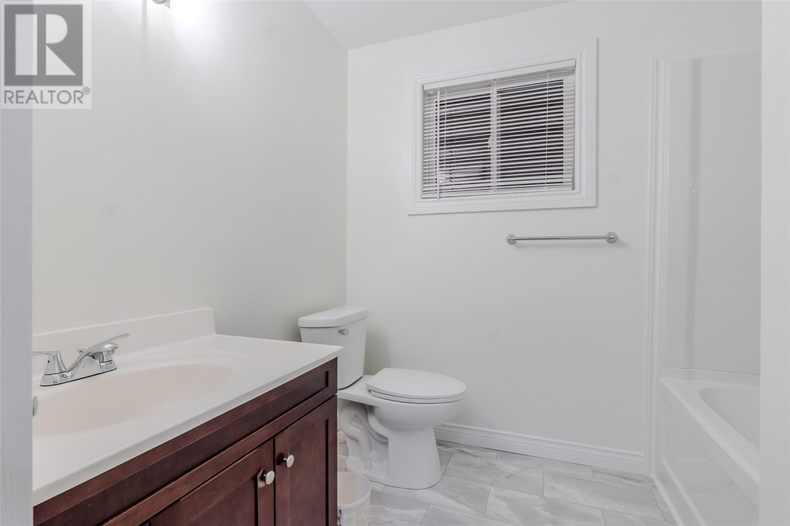 15 Hemmer Jane Drive, Mount Pearl, NL - Indoor Photo Showing Bathroom