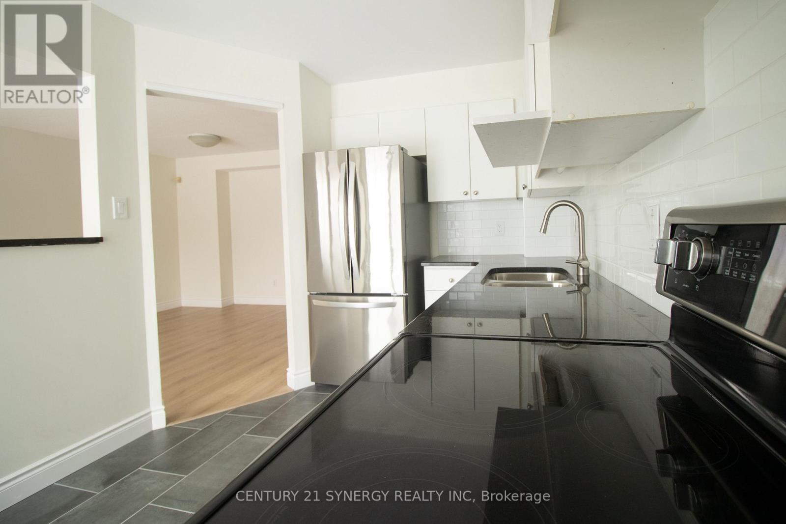 73 Longshire Circle, Ottawa, ON - Indoor Photo Showing Kitchen With Double Sink