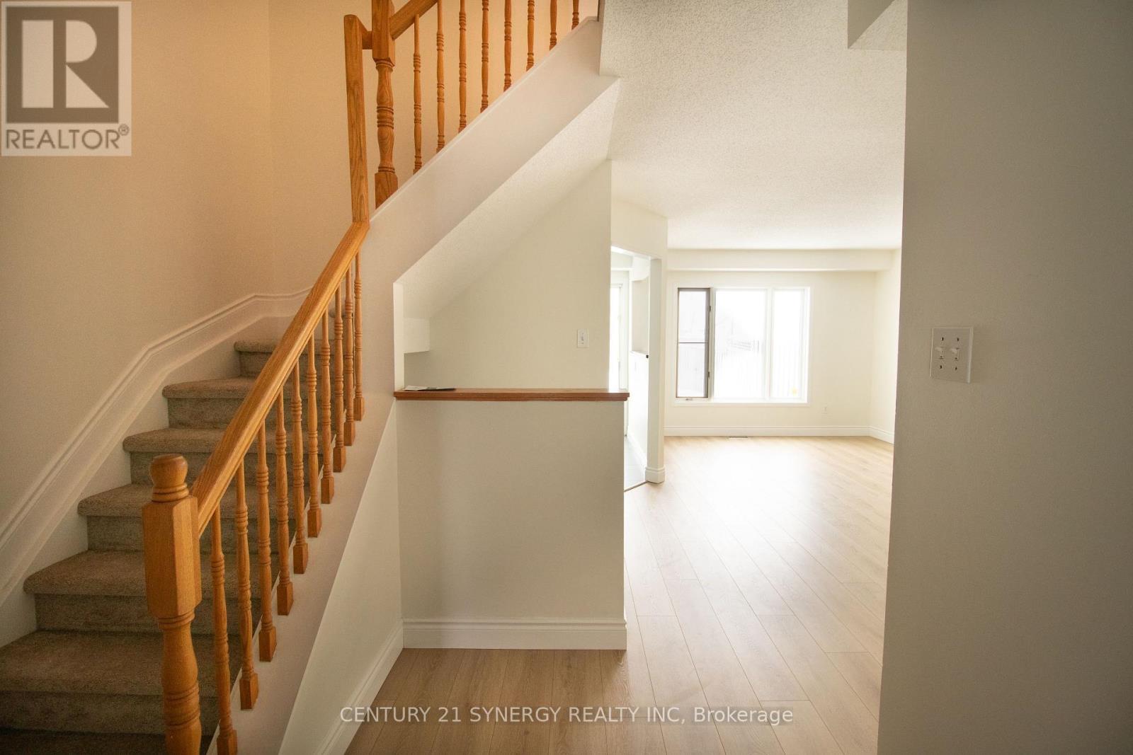 73 Longshire Circle, Ottawa, ON - Indoor Photo Showing Other Room