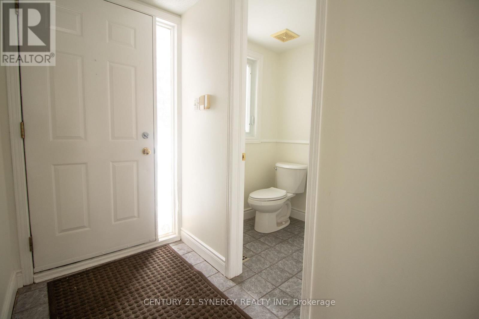 73 Longshire Circle, Ottawa, ON - Indoor Photo Showing Bathroom