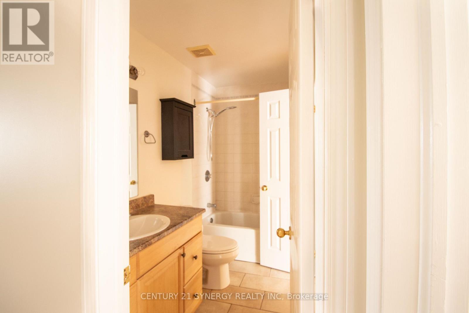 73 Longshire Circle, Ottawa, ON - Indoor Photo Showing Bathroom