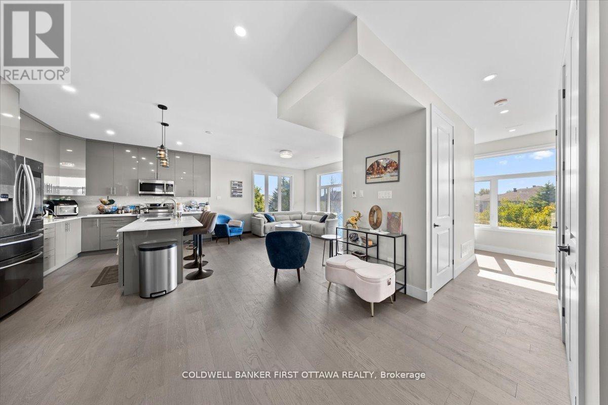 A/B - 22 Inverkip Avenue, Ottawa, ON - Indoor