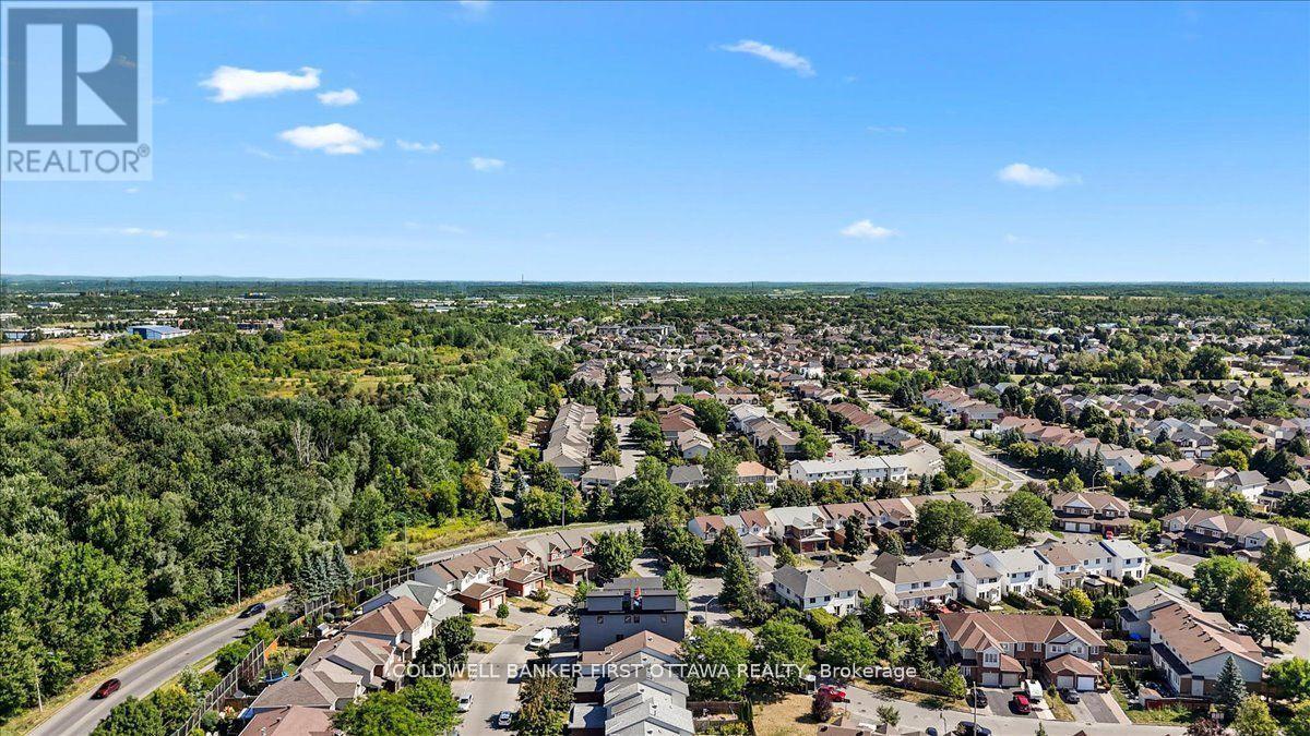 A/B - 22 Inverkip Avenue, Ottawa, ON - Outdoor With View
