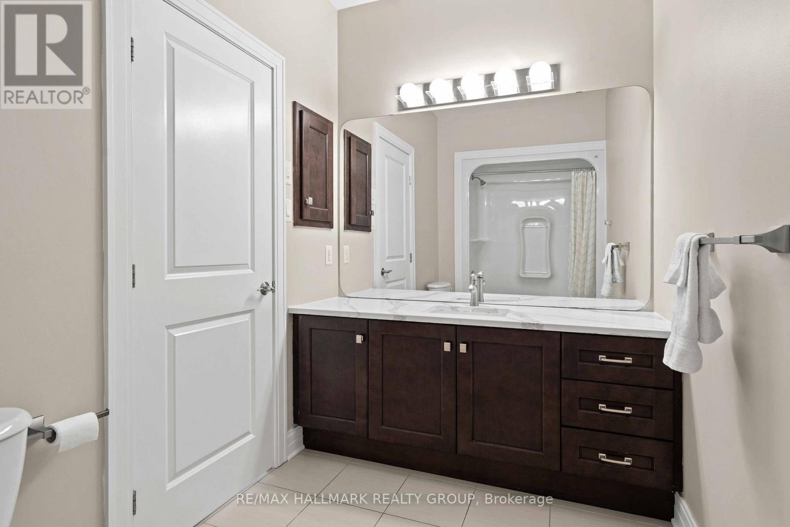 206 Cedarstone Street, Ottawa, ON - Indoor Photo Showing Bathroom