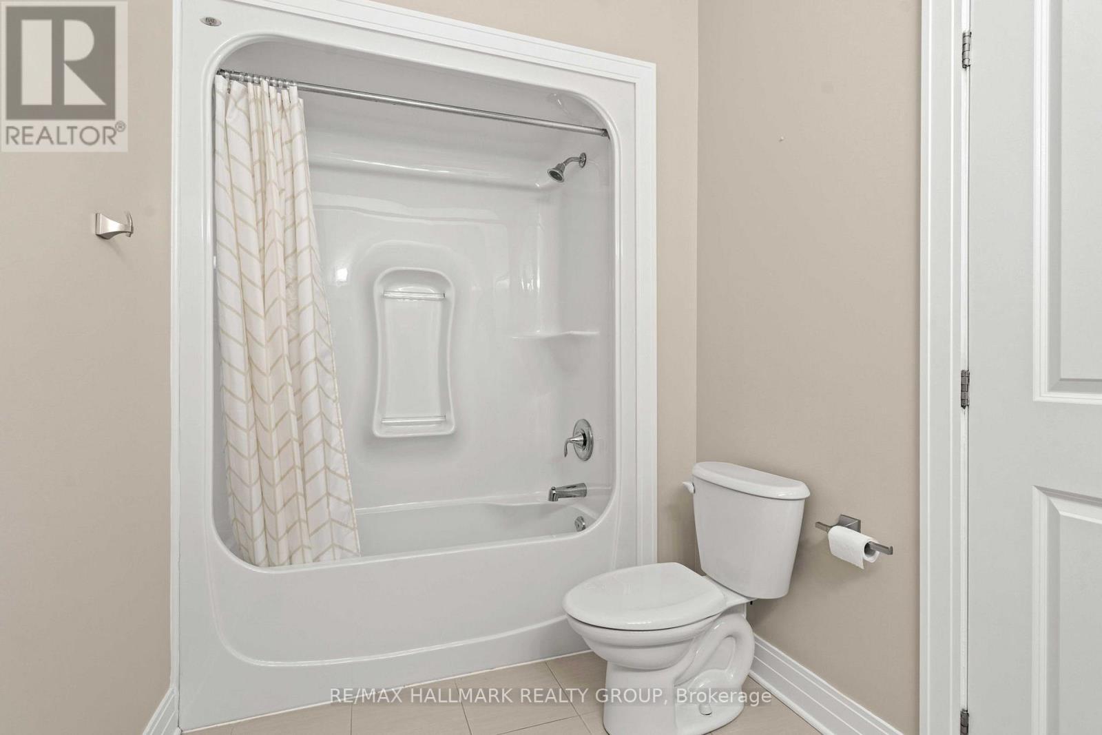 206 Cedarstone Street, Ottawa, ON - Indoor Photo Showing Bathroom