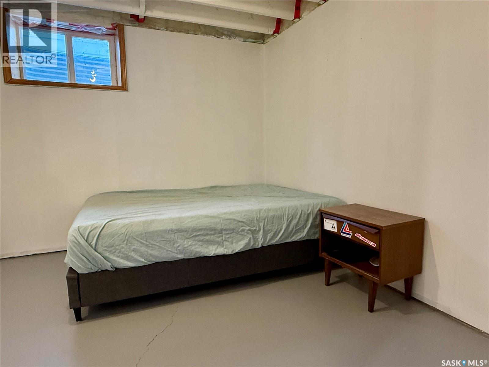 1551 92Nd Street, North Battleford, SK - Indoor Photo Showing Bedroom