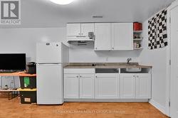 Studio Apartment - Kitchen -