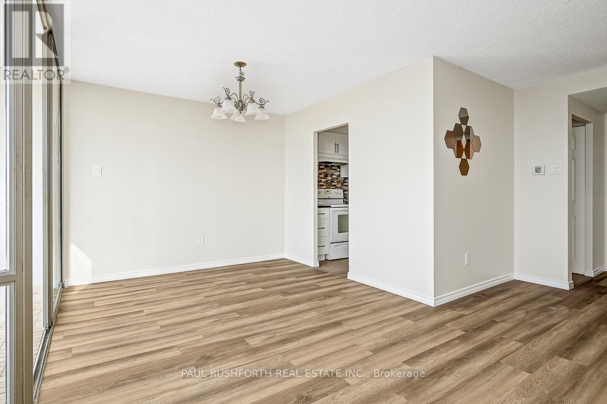 Dining Room - 1605 - 2759 Carousel Crescent, Ottawa, ON - Indoor Photo Showing Other Room