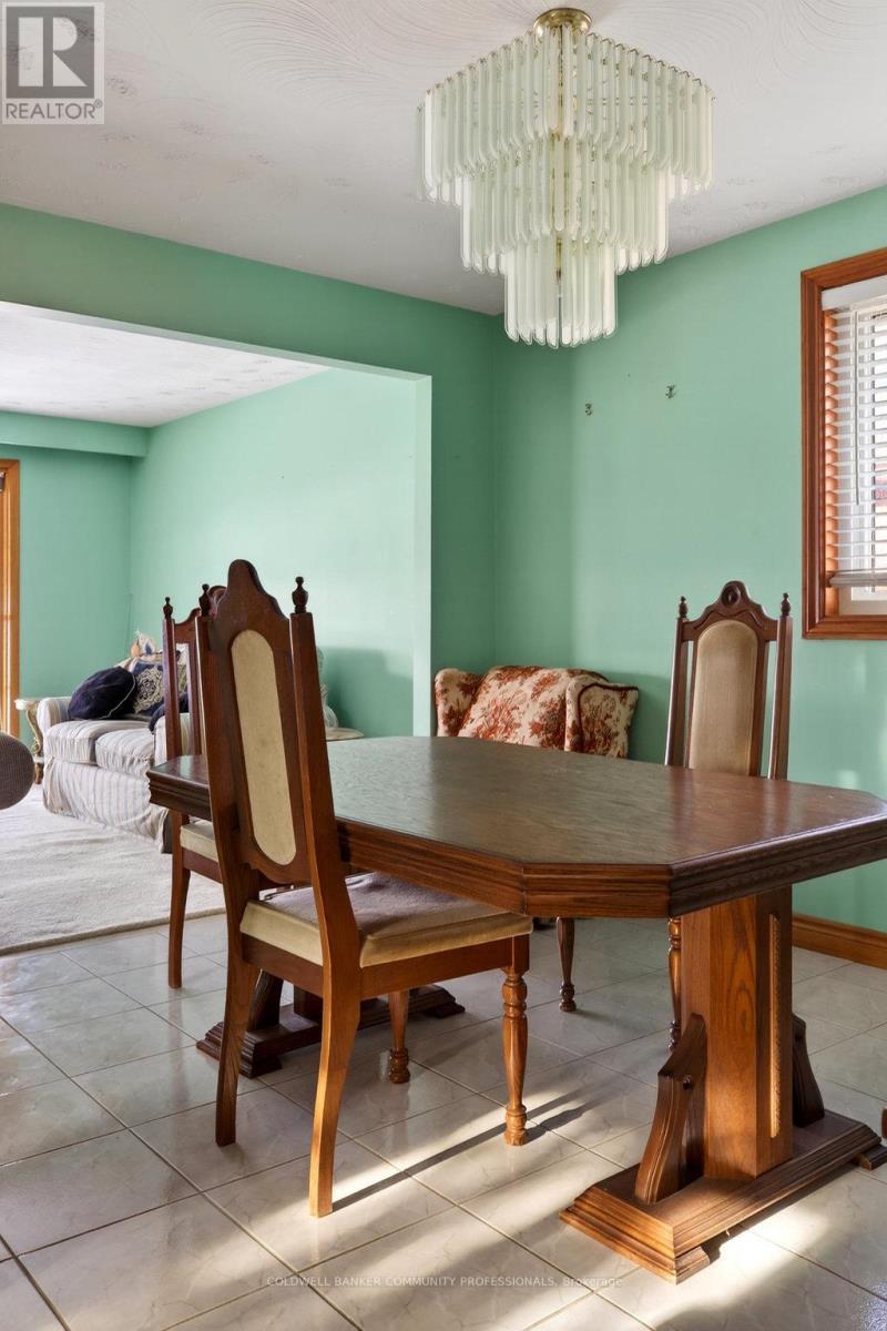 178 Marcella Crescent, Hamilton, ON - Indoor Photo Showing Dining Room