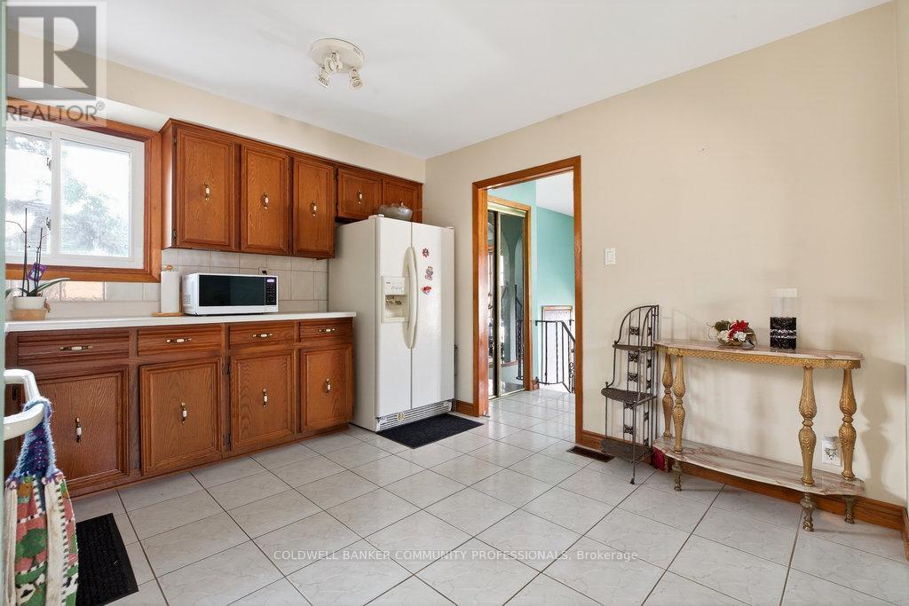 178 Marcella Crescent, Hamilton, ON - Indoor Photo Showing Kitchen