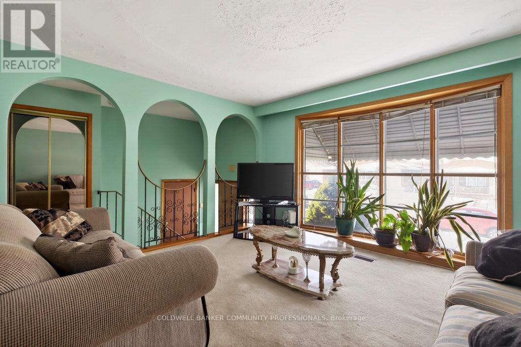 178 Marcella Crescent, Hamilton, ON - Indoor Photo Showing Living Room