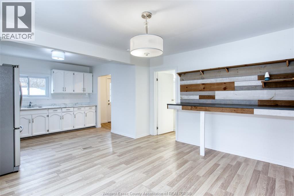 201 Gore, Amherstburg, ON - Indoor Photo Showing Kitchen
