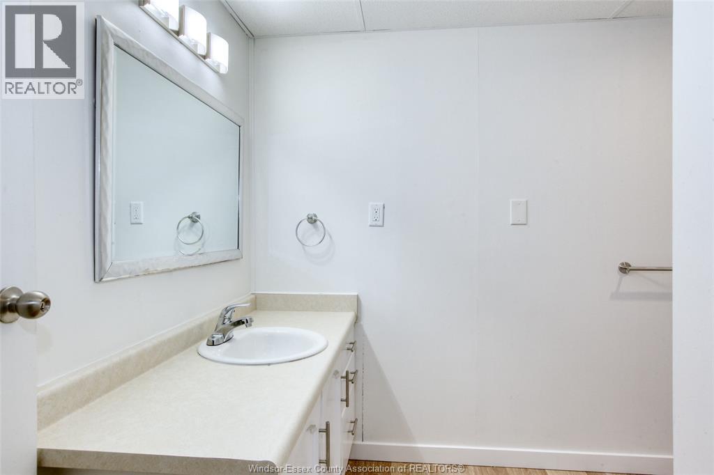201 Gore, Amherstburg, ON - Indoor Photo Showing Bathroom