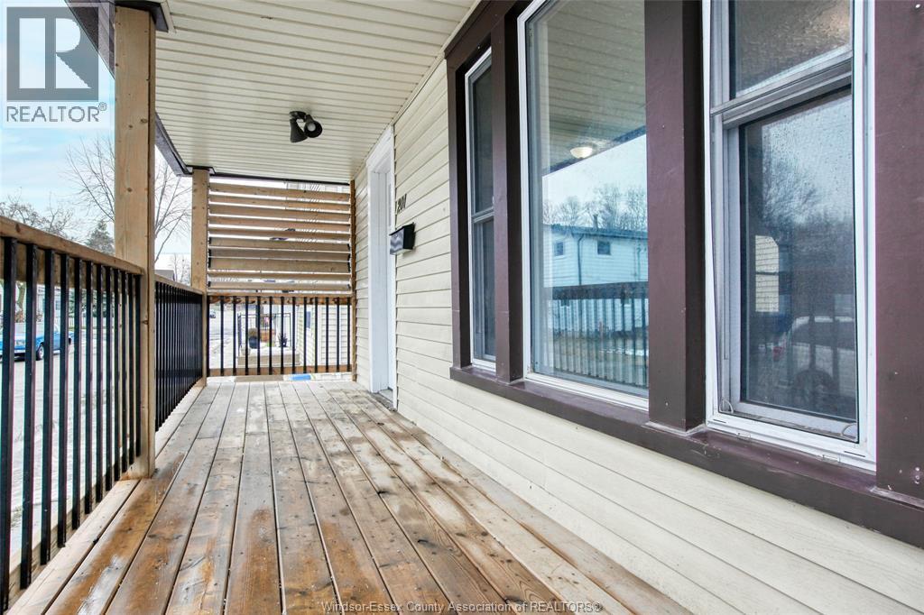 201 Gore, Amherstburg, ON - Outdoor With Deck Patio Veranda With Exterior