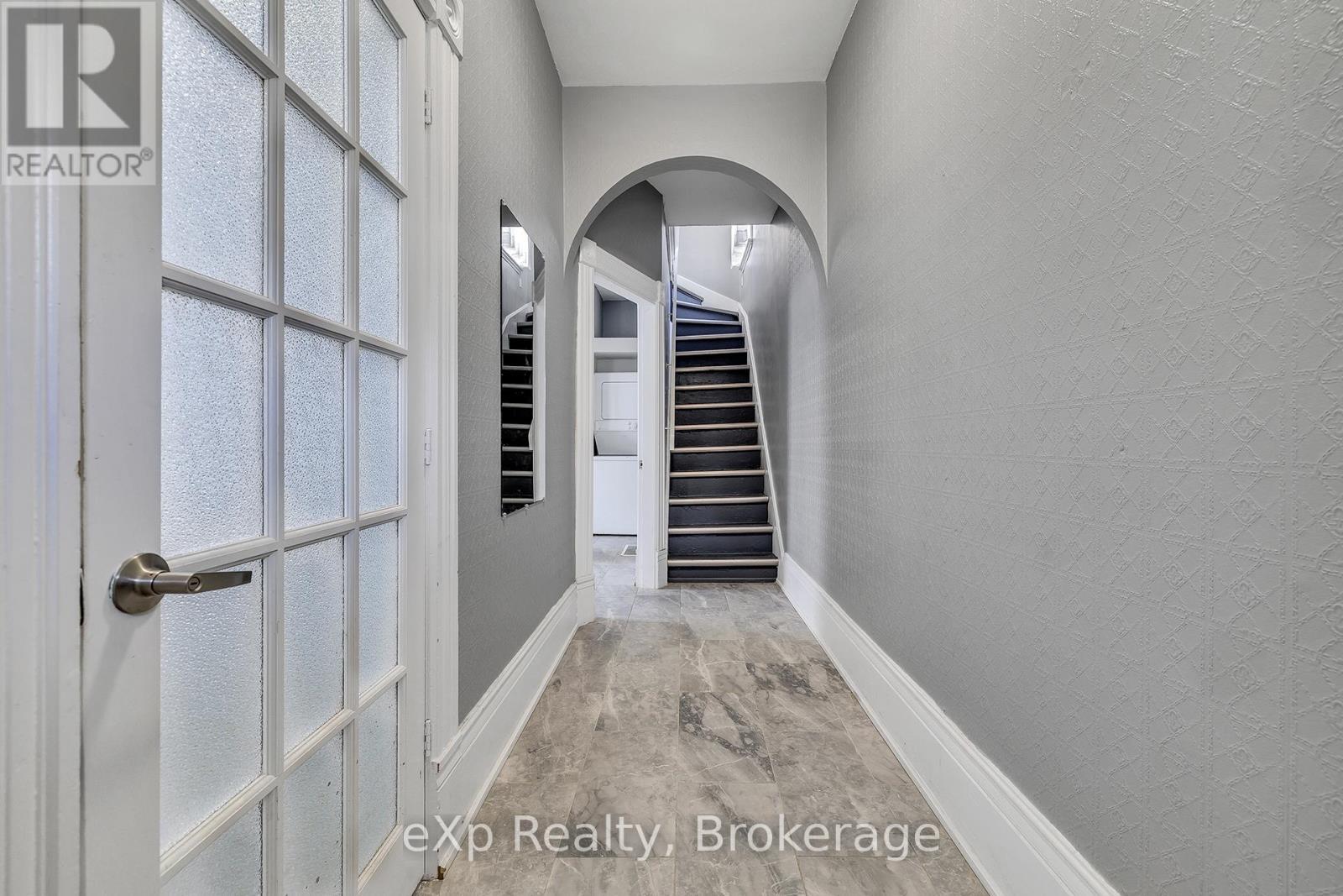 1 - 174 William Street, Brantford, ON - Indoor Photo Showing Other Room