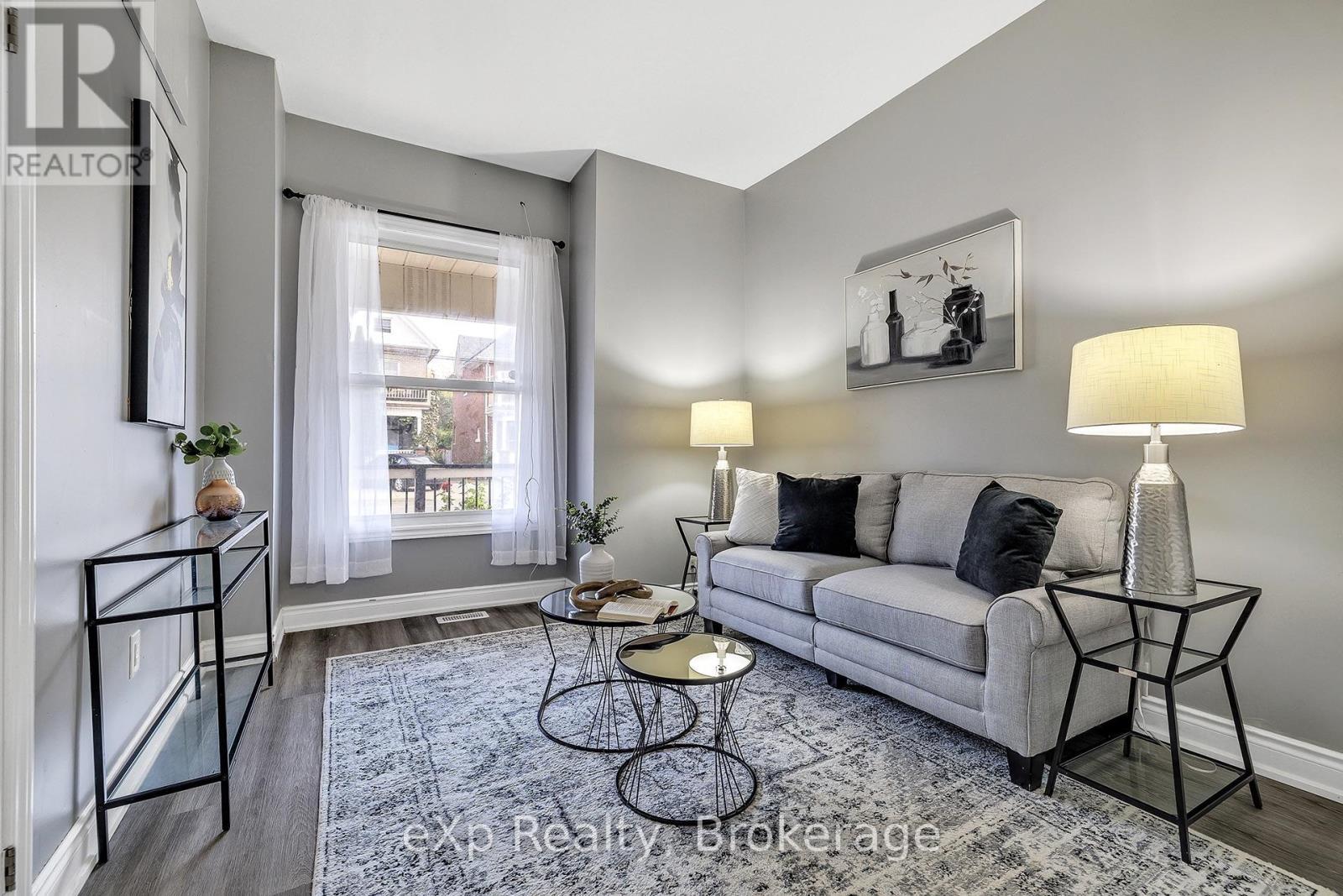 1 - 174 William Street, Brantford, ON - Indoor Photo Showing Living Room