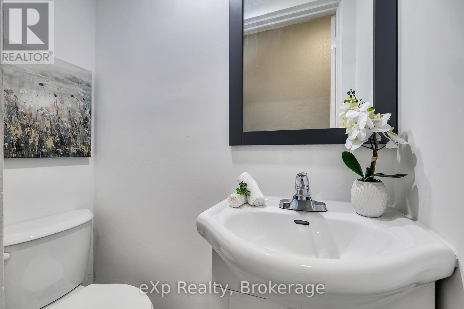 1 - 174 William Street, Brantford, ON - Indoor Photo Showing Bathroom