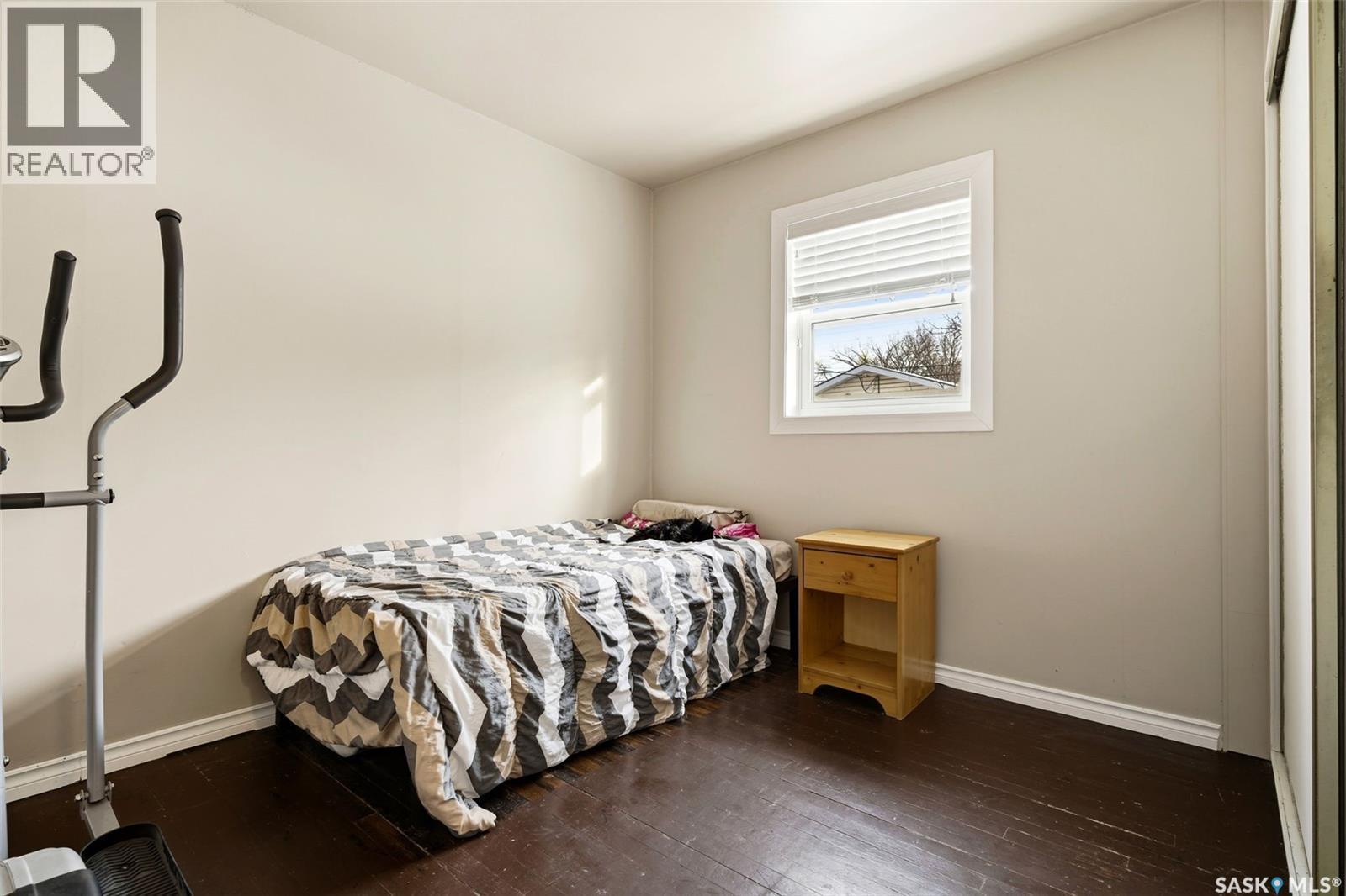 725 Mctavish Street, Regina, SK - Indoor Photo Showing Bedroom