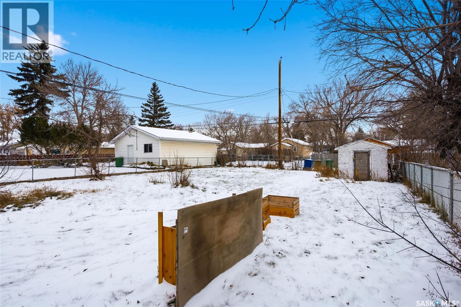 725 Mctavish Street, Regina, SK - Outdoor