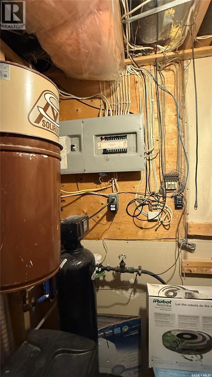 10326 Henderson Drive, North Battleford, SK - Indoor Photo Showing Basement