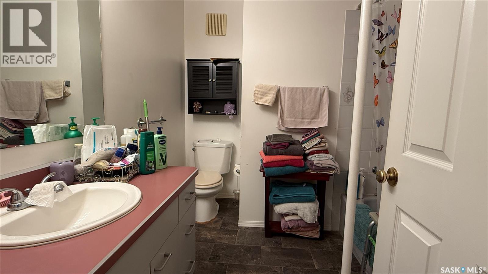10326 Henderson Drive, North Battleford, SK - Indoor Photo Showing Bathroom
