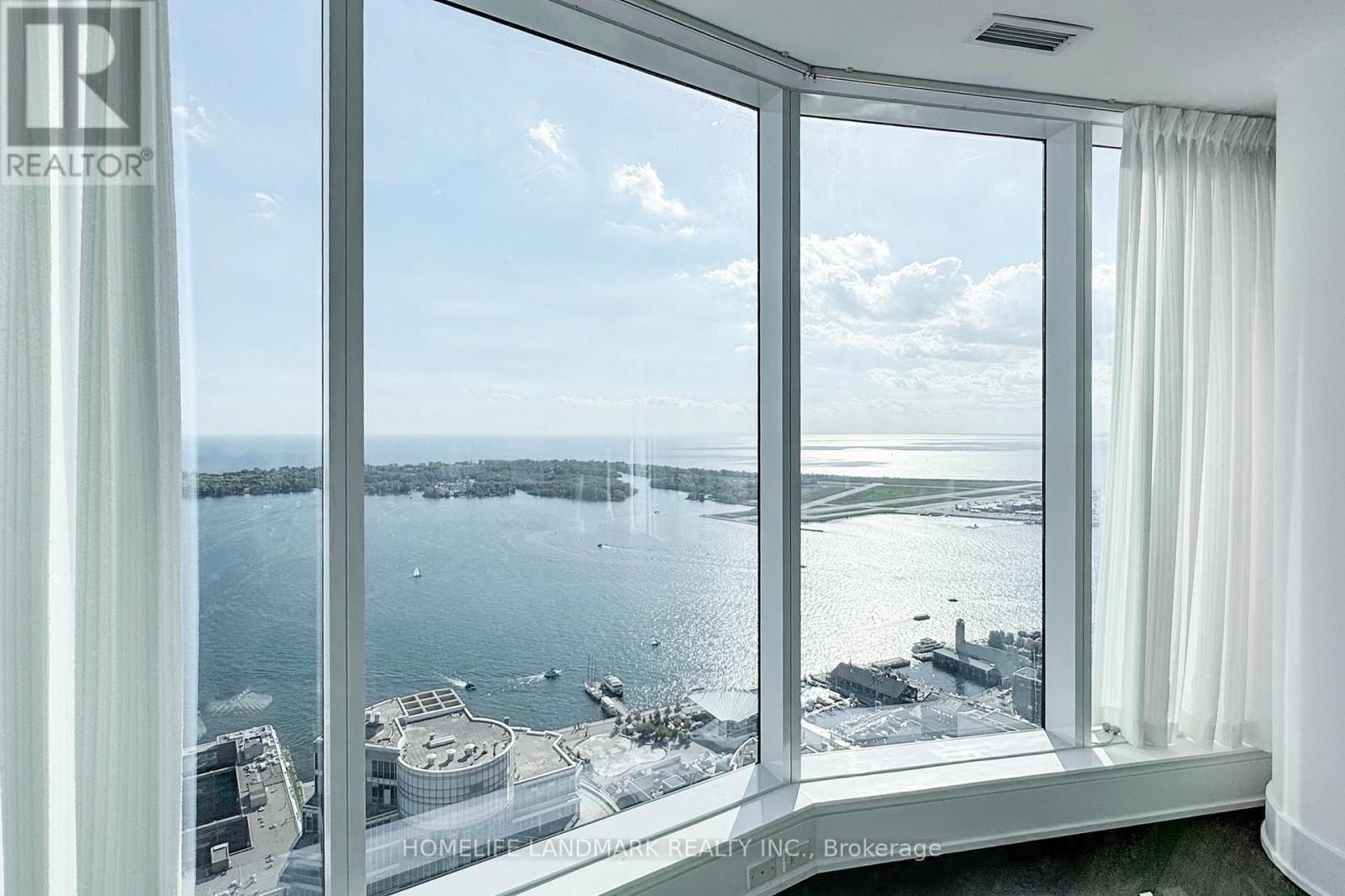 5510 - 10 York Street, Toronto, ON - Indoor Photo Showing Other Room